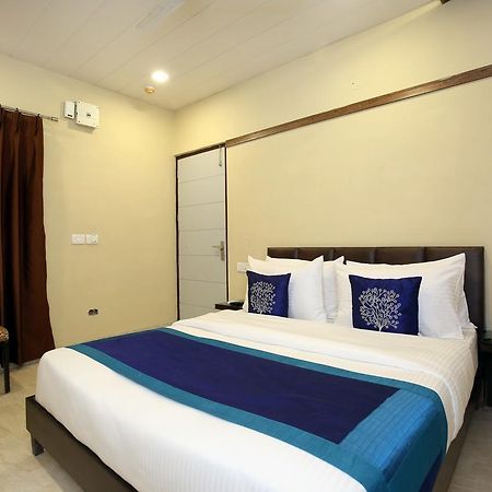 Capital O 9822 Hotel Seven Chandīgarh Eksteriør billede