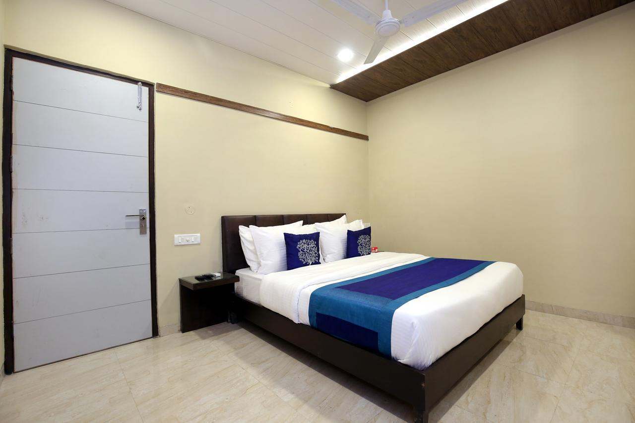 Capital O 9822 Hotel Seven Chandīgarh Eksteriør billede
