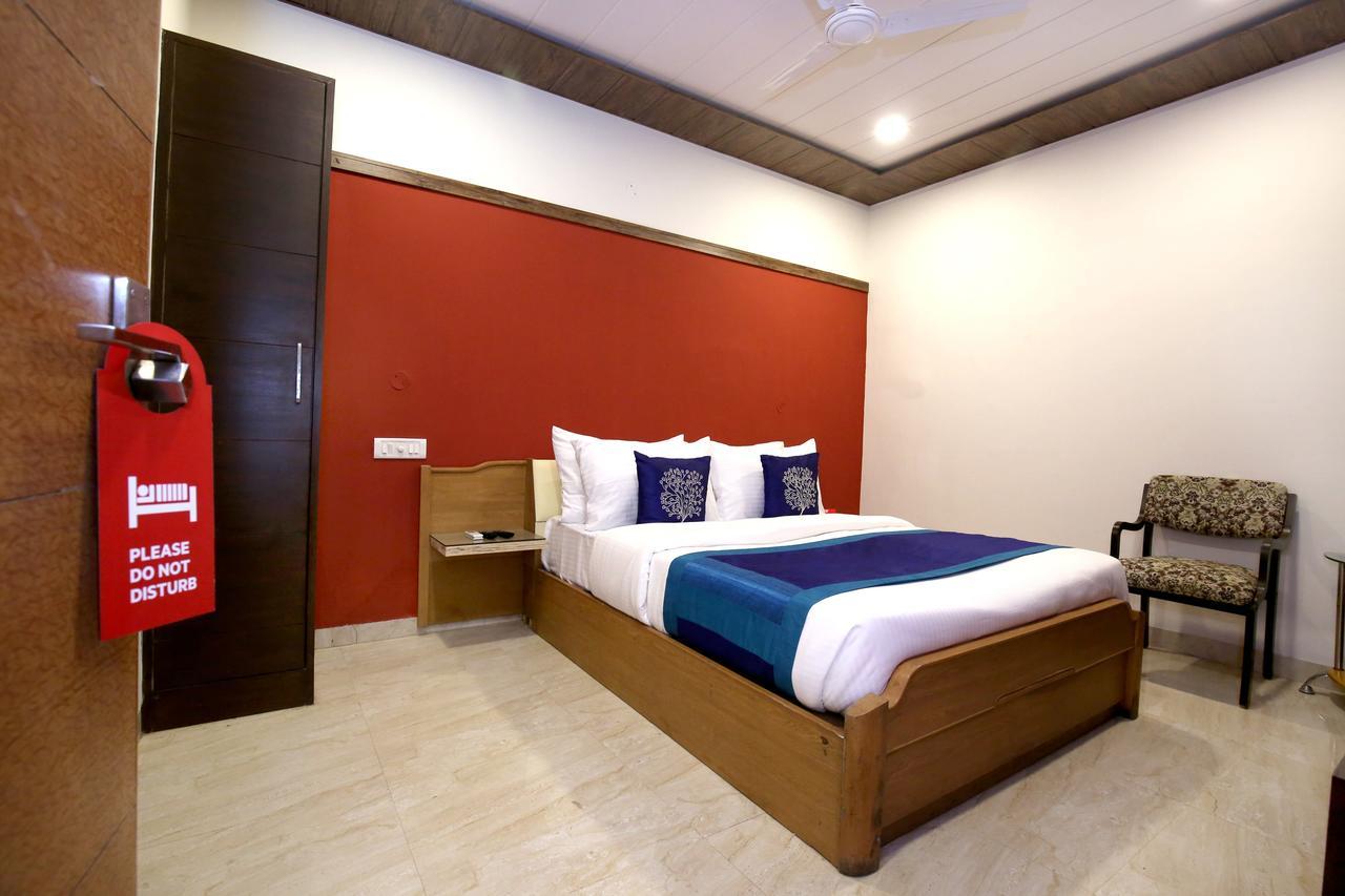 Capital O 9822 Hotel Seven Chandīgarh Eksteriør billede