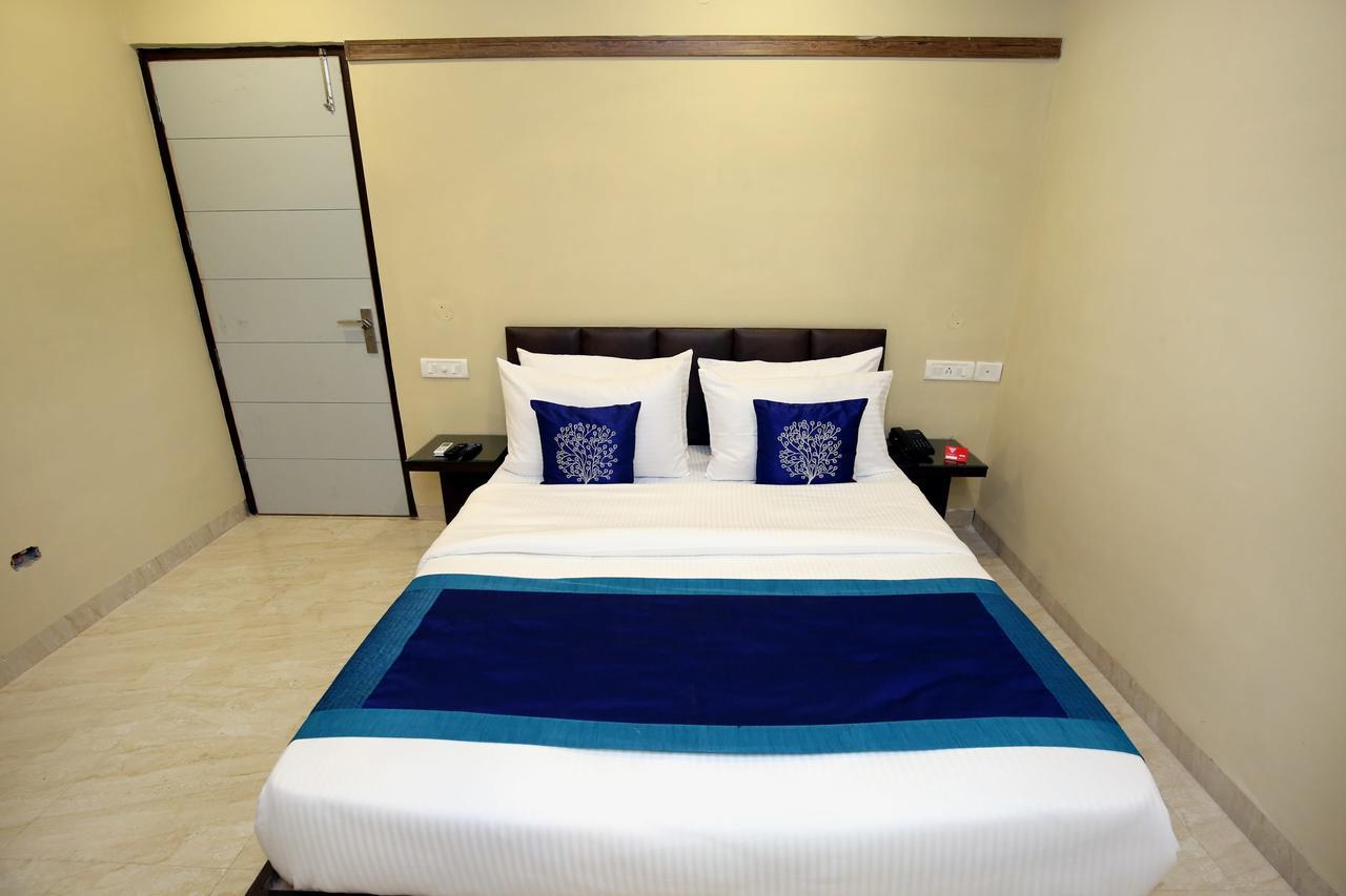 Capital O 9822 Hotel Seven Chandīgarh Eksteriør billede