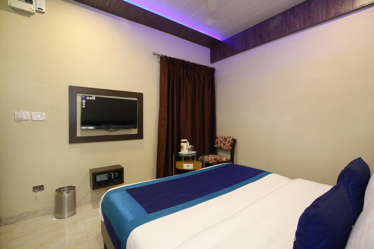 Capital O 9822 Hotel Seven Chandīgarh Eksteriør billede