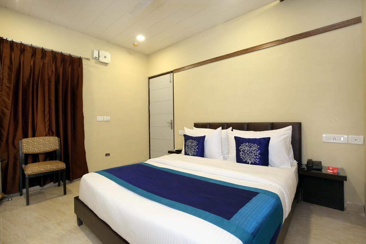 Capital O 9822 Hotel Seven Chandīgarh Eksteriør billede