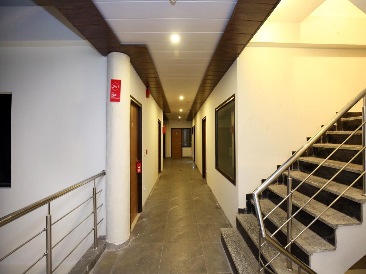 Capital O 9822 Hotel Seven Chandīgarh Eksteriør billede