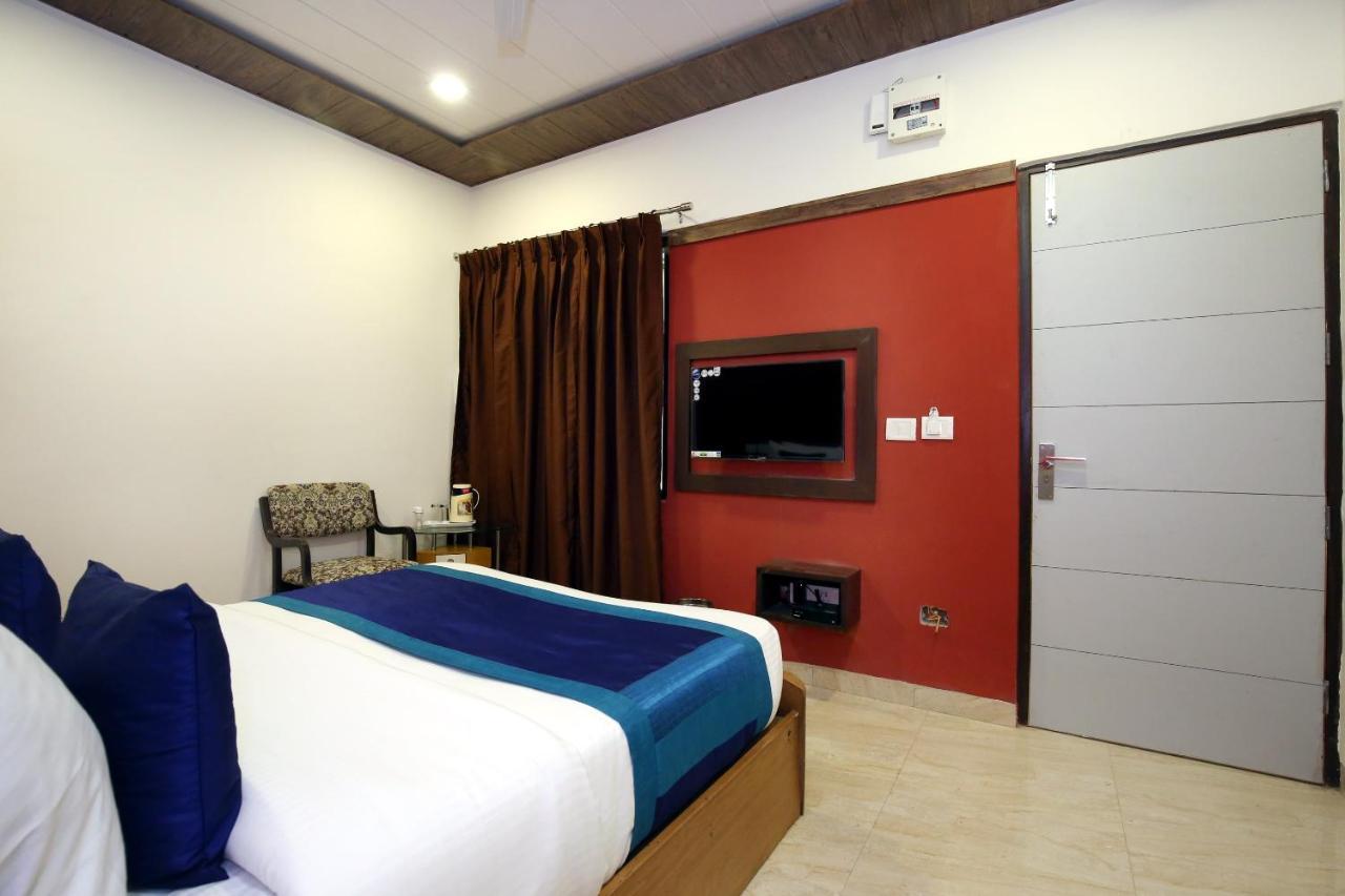 Capital O 9822 Hotel Seven Chandīgarh Eksteriør billede